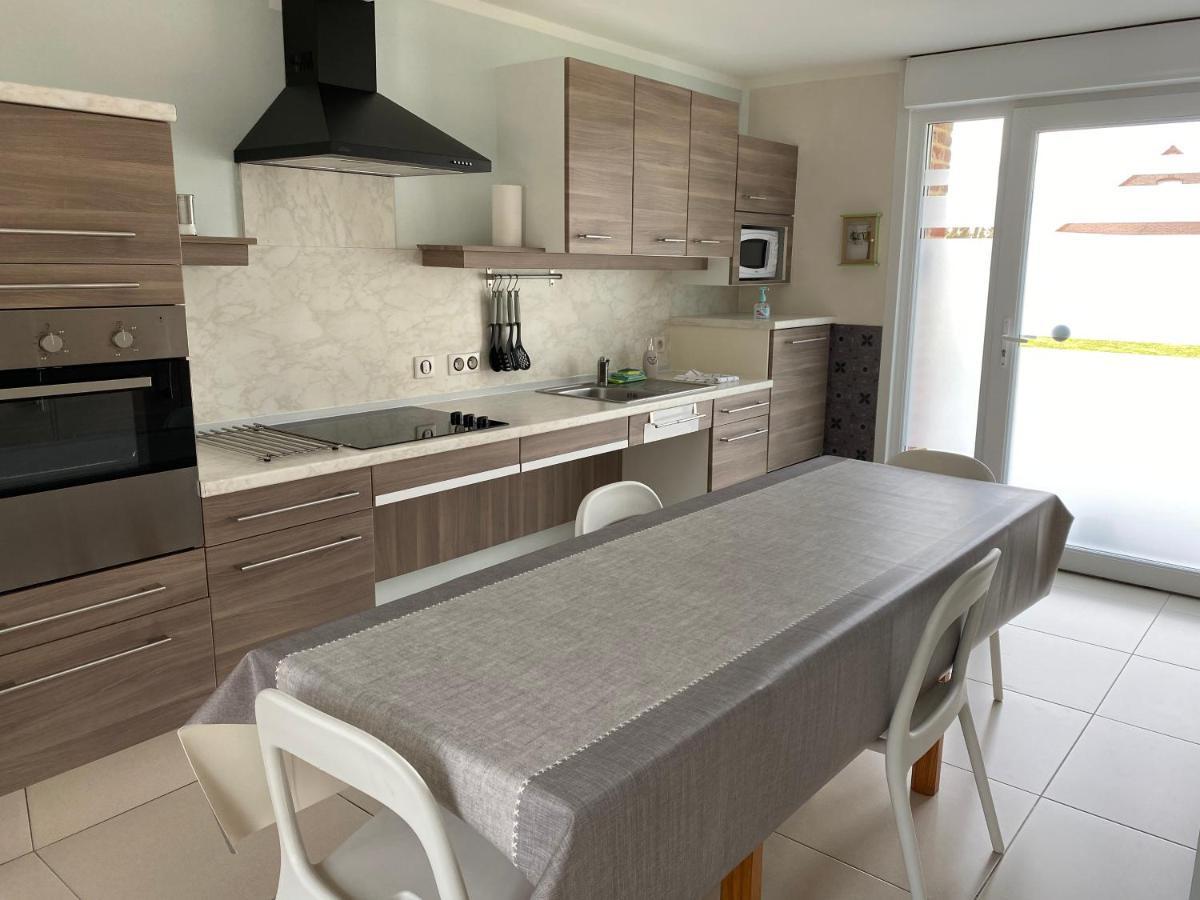 Le Domaine Des Saules Villa Richebourg  Buitenkant foto